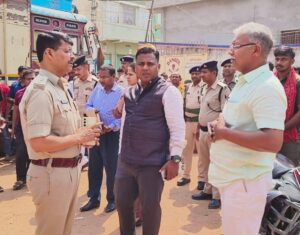 परेड ग्राउंड का डीएम ने किया औचक निरीक्षण