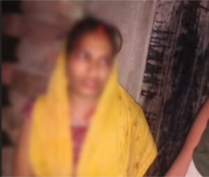 शेखपुरा। गुप्त सूचना के आधार उत्पाद थाना पुलिस ने जयरामपुर थाना क्षेत्र के जगदीशपुर गांव में छापामारी कर एक महिला के घर से 24 पाउच शराब बरामद की है