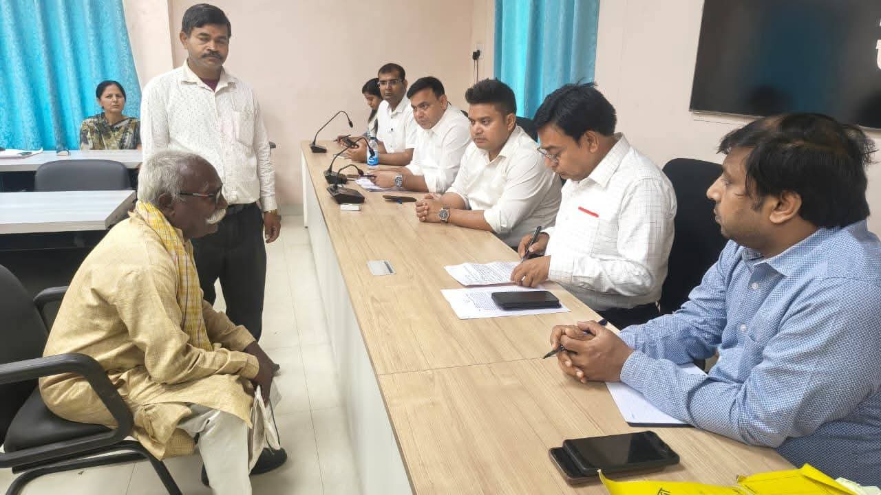 जिले के सभी सरकारी कार्यालयों में जनसुनवाई आयोजित, समस्याओं का त्वरित समाधान