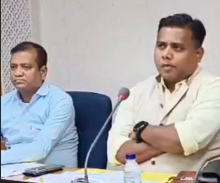 भीषण गर्मी और लू को लेकर जिला प्रशासन अलर्ट, डीएम ने तैयारियों की समीक्षा की,