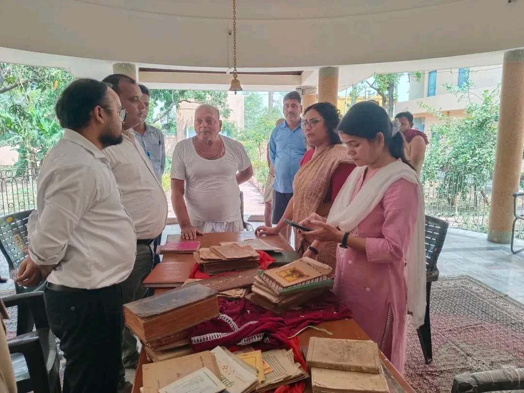 वारिसलीगंज के प्राचीन मंदिर से मिली 18 दुर्लभ पांडुलिपियां